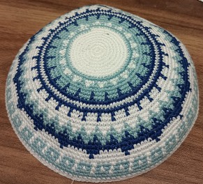 White knitted kippa 16cm blue circles